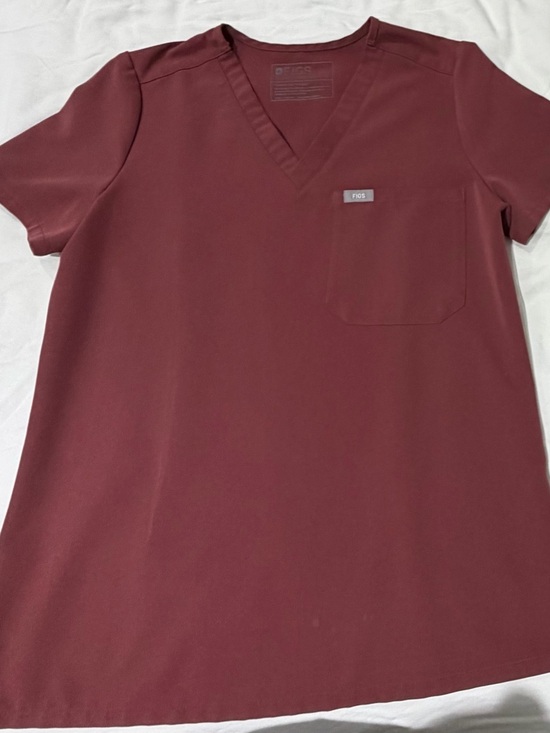 Figs Tops - Figs Women's Catarina Scrub Top (Dark Cherry)